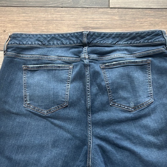 Torrid Distressed Medium Wash Skinny jeans, 20T - Picture 4 of 9